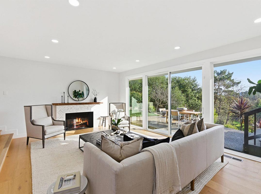 Fabulous Home In A Fabulous Location. It’s All Just Fab.