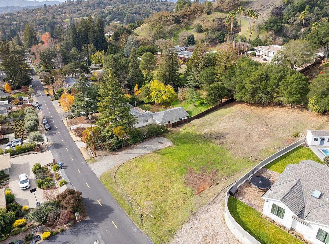 Build This Beautiful Single-Story Custom Home With Branagh Development!