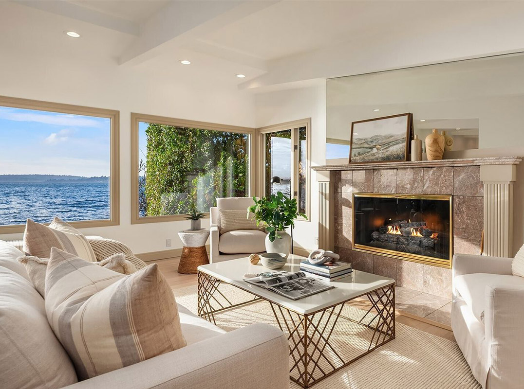 Incredible Lakefront Home