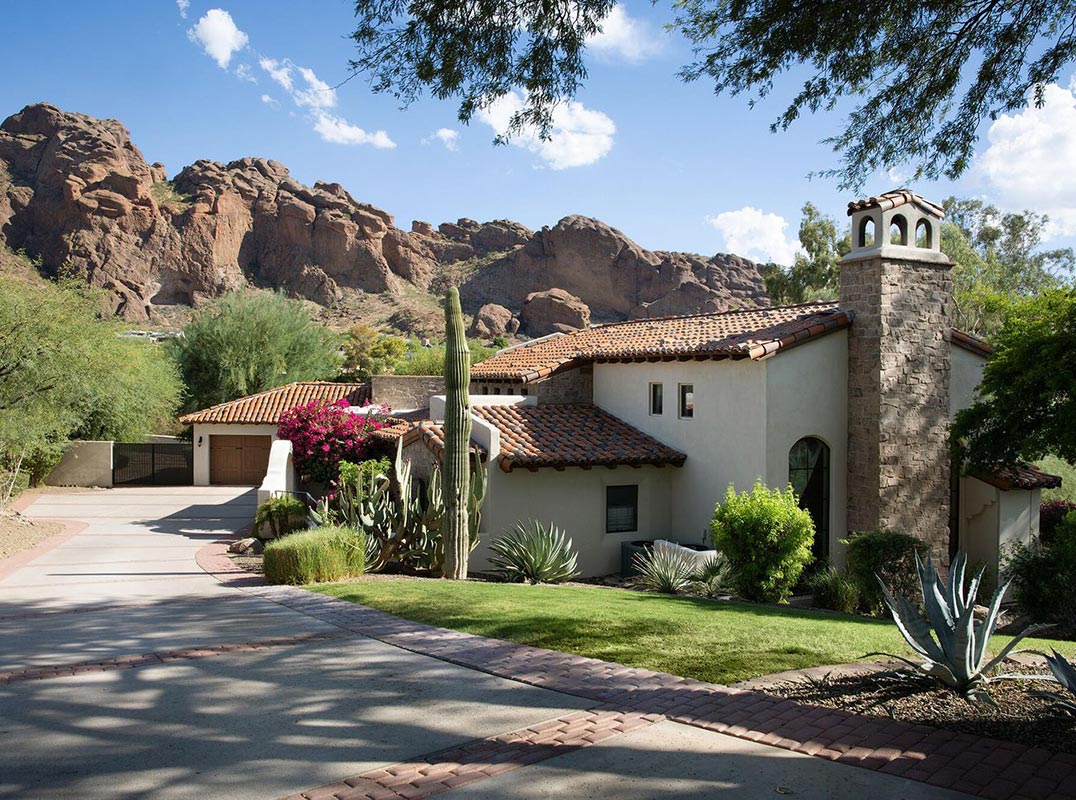 Breathtaking Views of Camelback Mountains's Echo Canyon