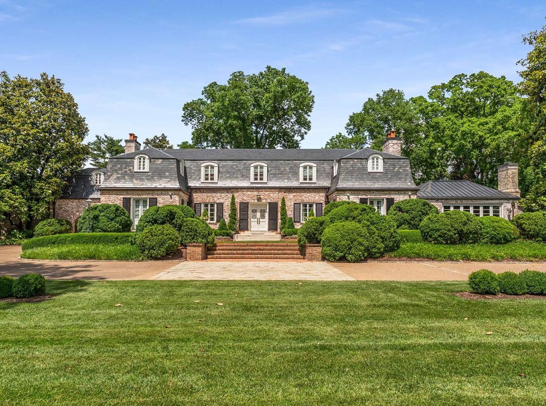 Timeless Architecture With Modern Luxury