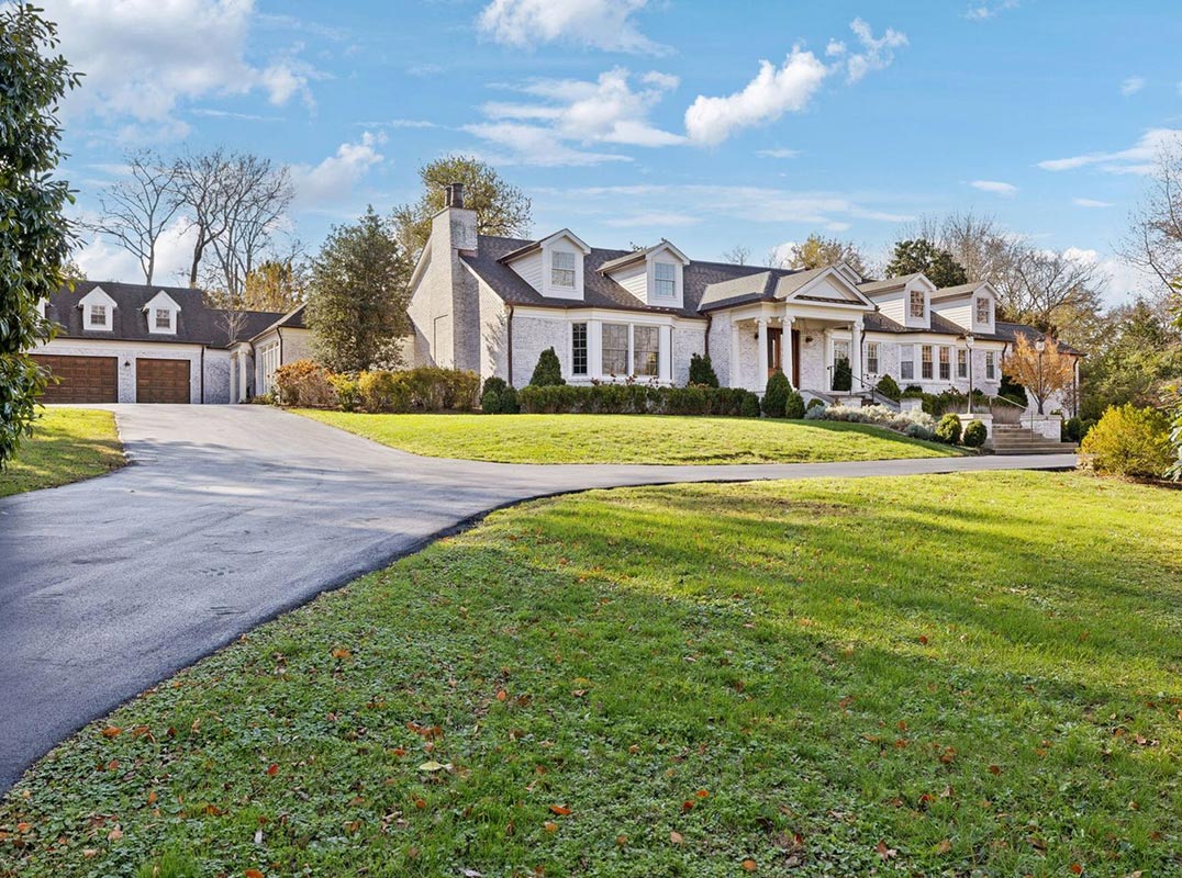 Private Green Hills Estate