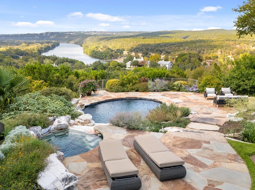 Spectacular Lake Austin Views