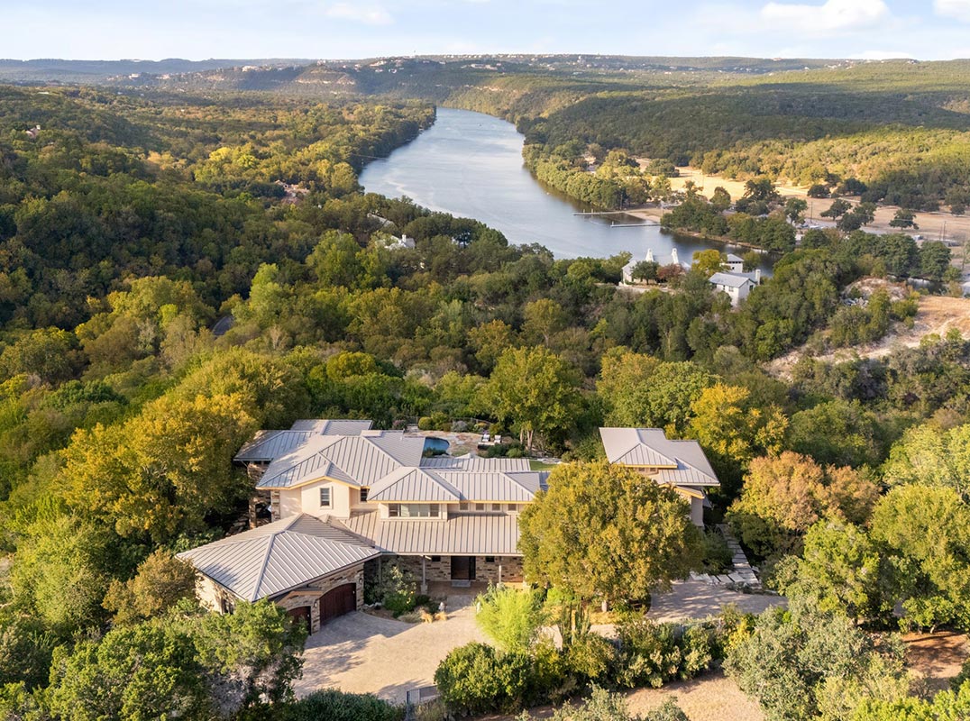Spectacular Lake Austin Views