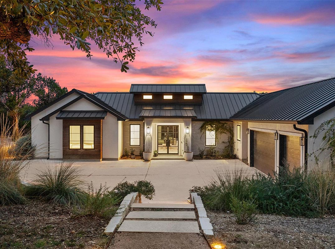 Refined Retreat In The Coveted La Ventana Community Of Driftwood