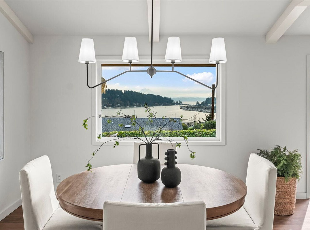 Beautiful Prentice Avenue Residence