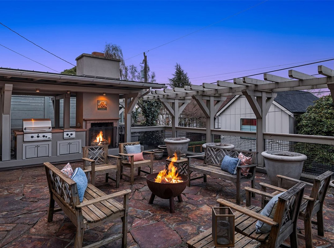 Iconic Architecture, Exquisite Modern Comfort