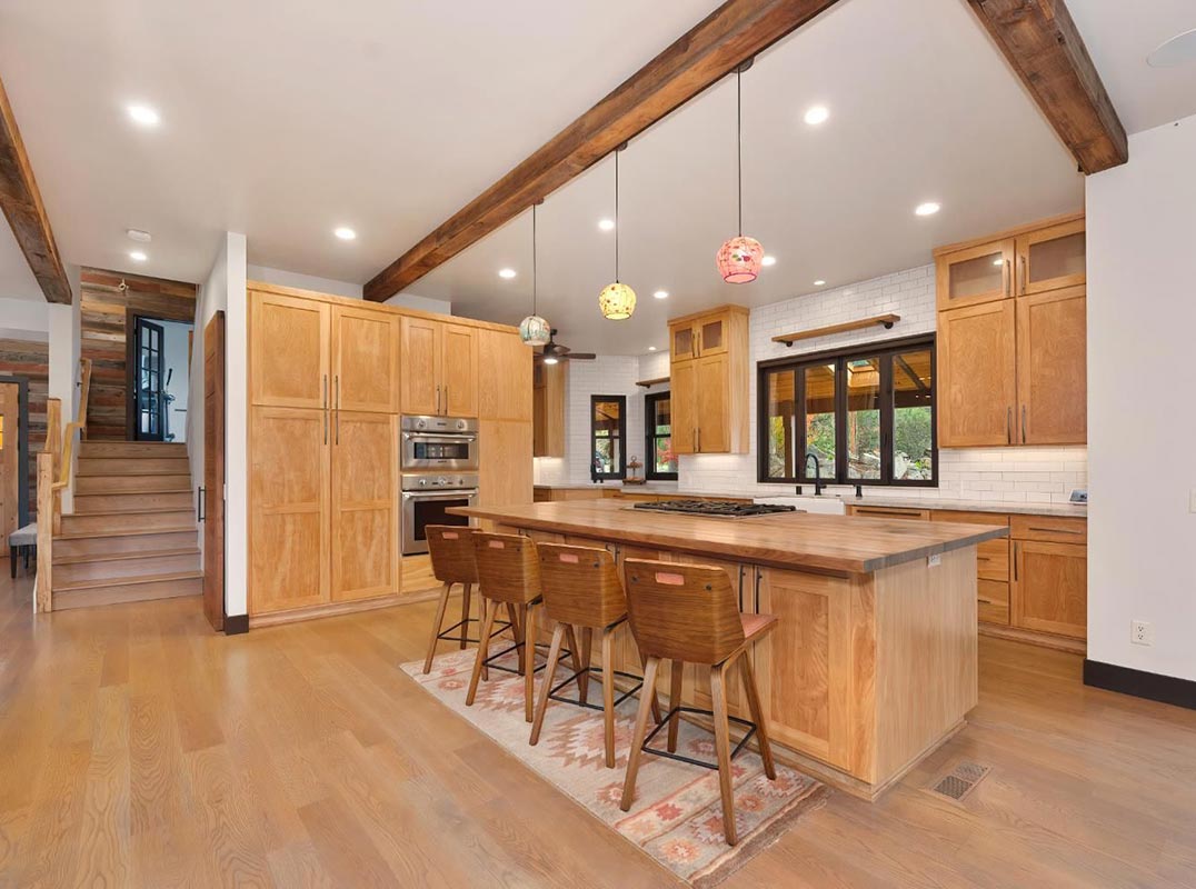 One-Of-A-Kind Modern-Meets-Farmhouse Retreat