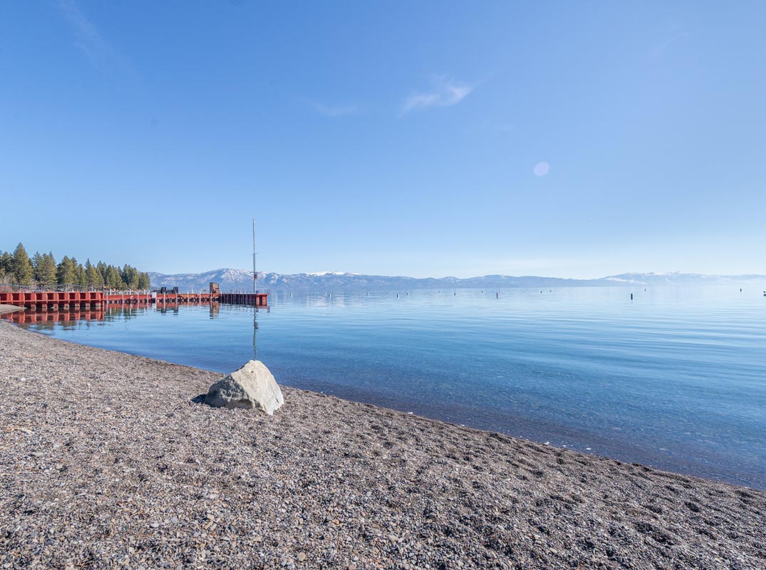 Location, Lifestyle and Luxury with Lake Views