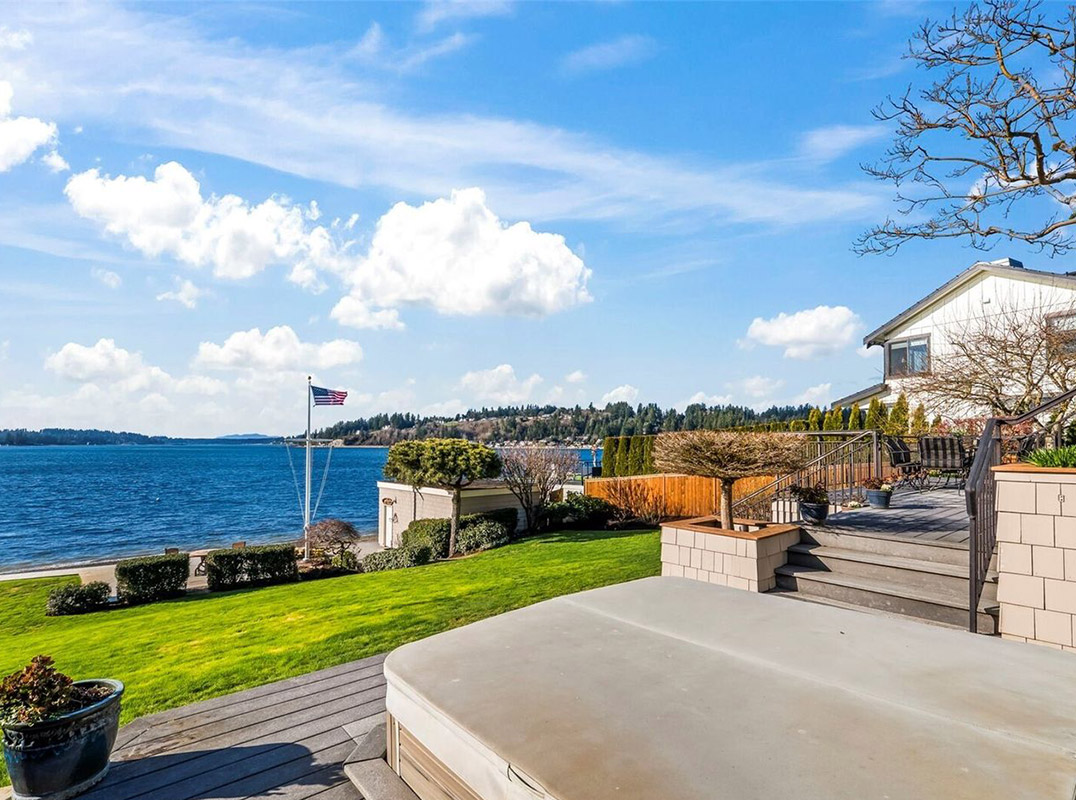 Exceptional Waterfront Estate