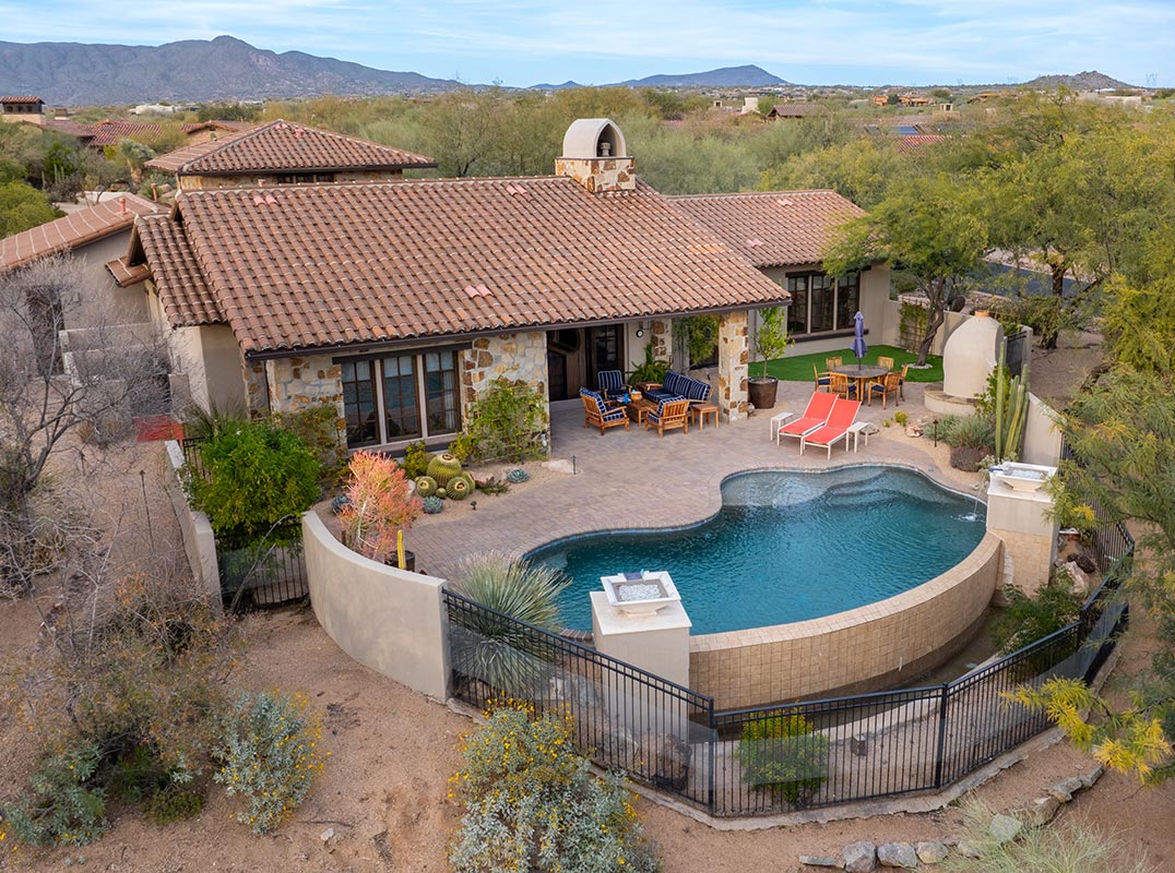 Desert Elegance On 3/4-Acre