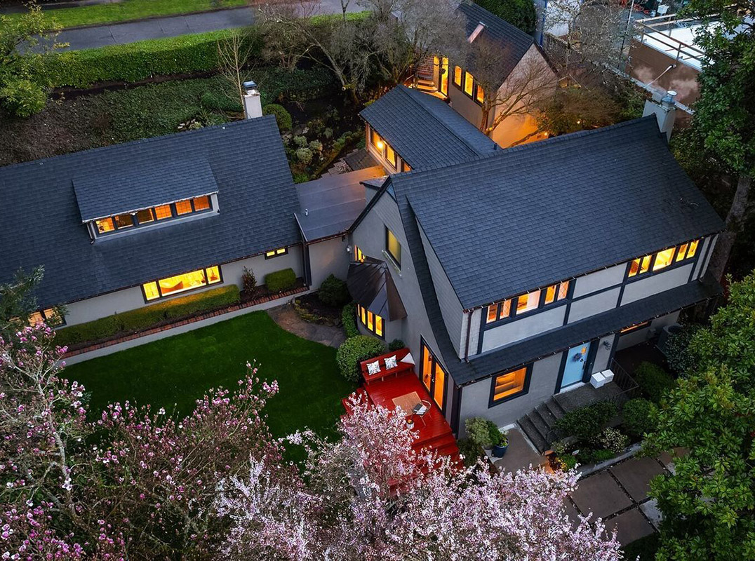 Private Laurelhurst Residence