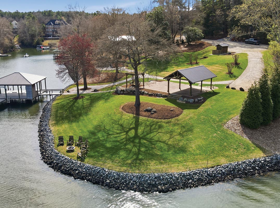 4.93-acre Homesite with Long-Range Views of Lake Wylie