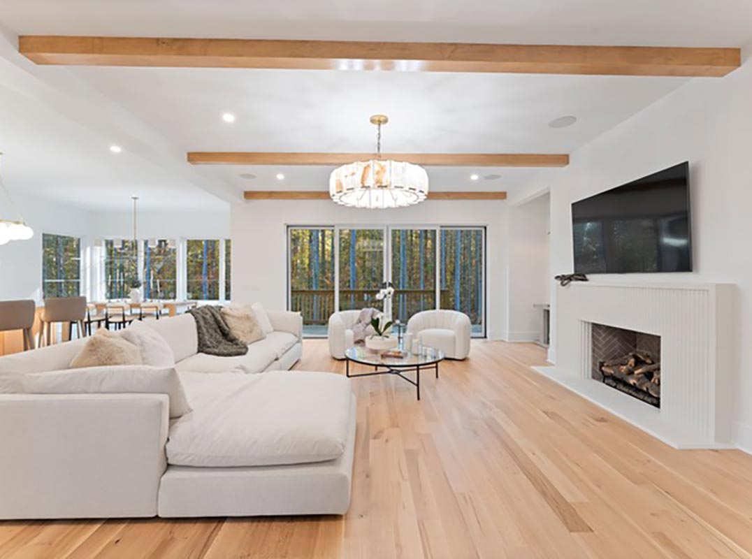 Brand-new Custom Home on Over 8 Sprawling, Private Acres