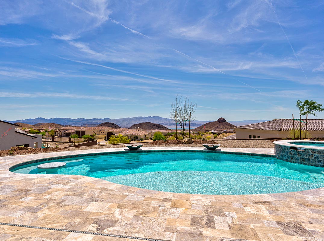 180º of Panoramic Lake & Mountain Views