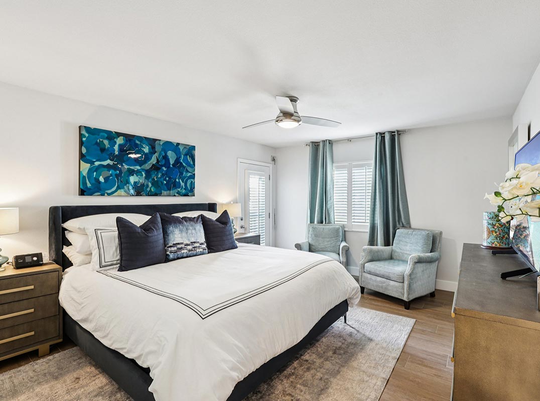 BEACH FRONT 3/2 condo