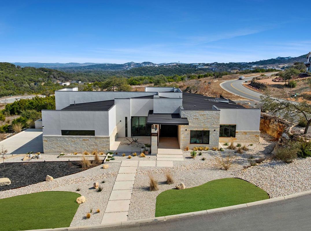 Composed Contemporary Living 