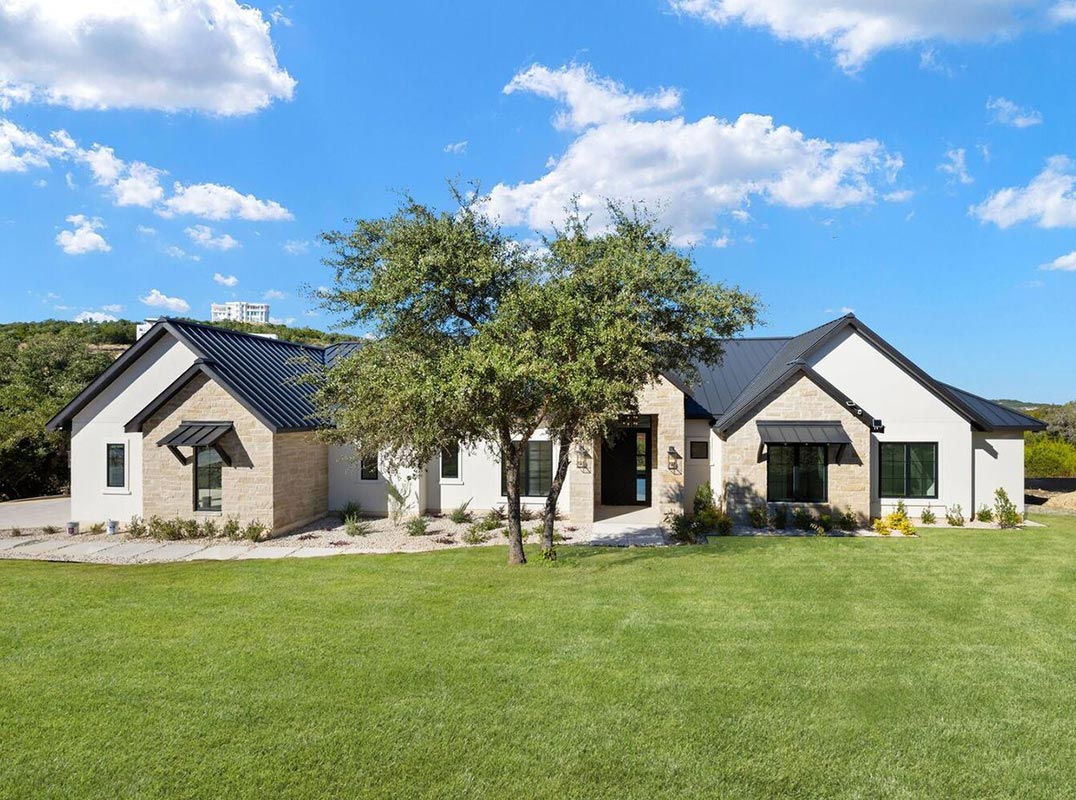 Luxury Home Defined by Timeless Design