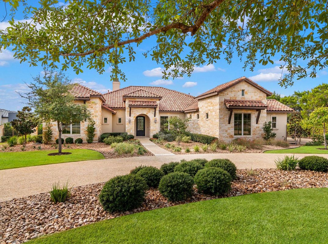 Designer-Crafted Luxury Home in Shavano Park