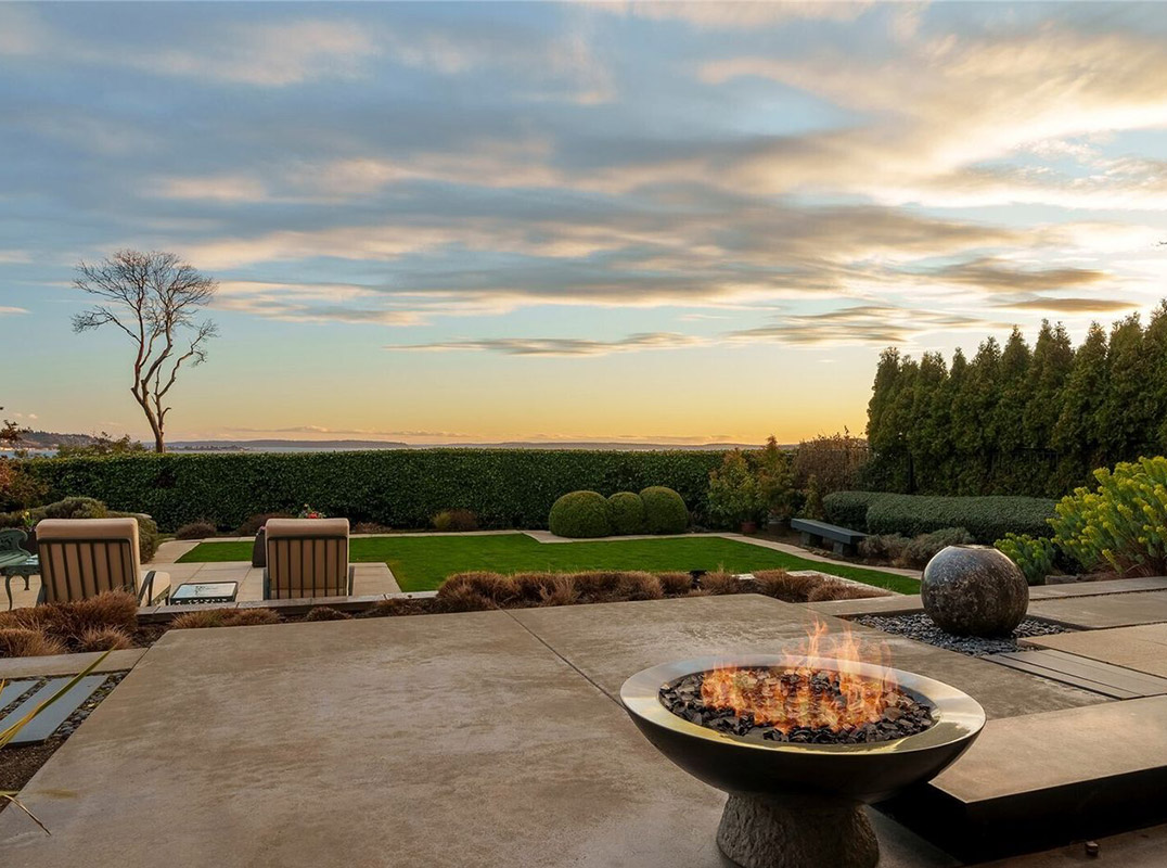 Iconic Magnolia Residence