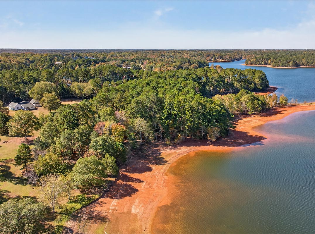 Historic Lake Hartwell Estate with Coveted Georgia Shoreline Views