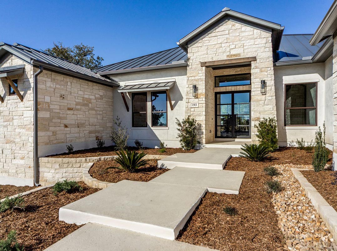 Luxurious Hill Country Living 