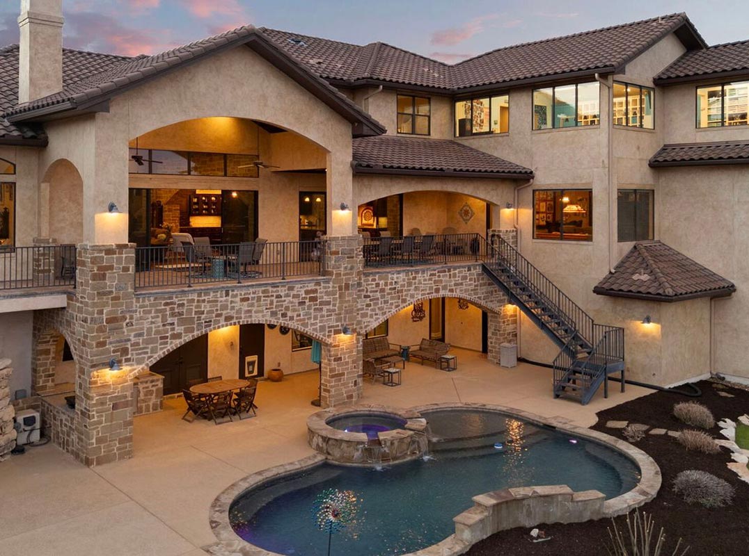 Sweeping Canyon Views And Water Views Of Canyon Lake