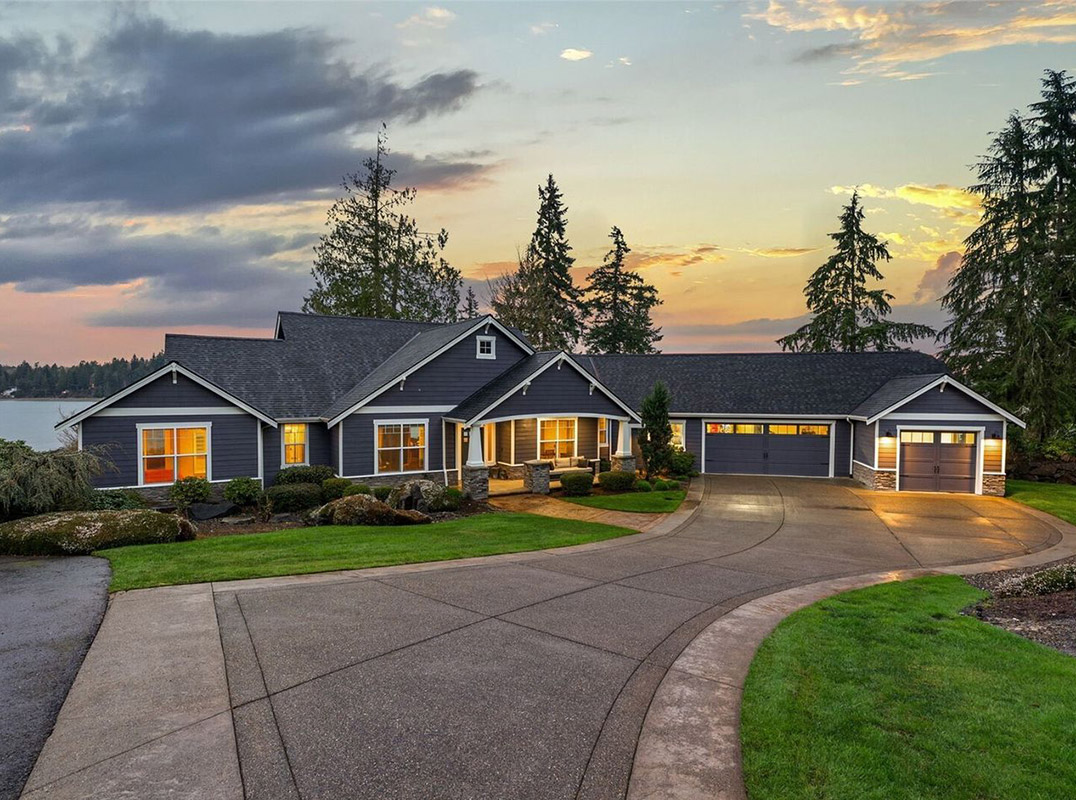 Breathtaking Bayshore Views