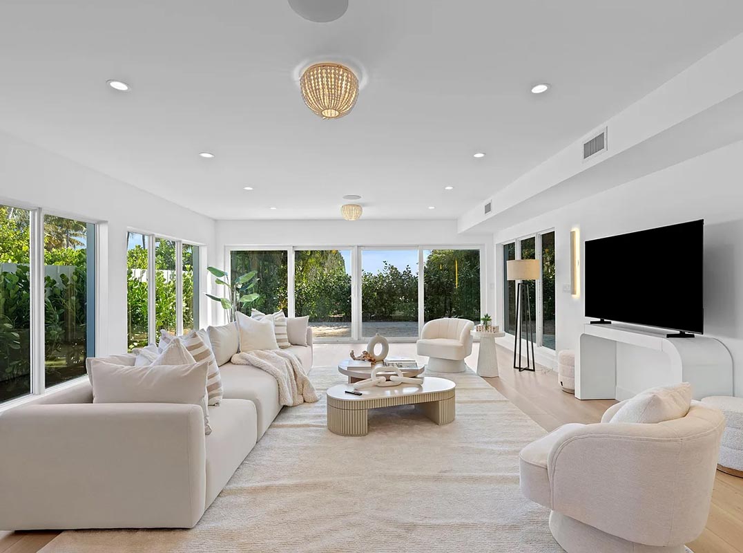 Updated gem in the heart of Southland Park