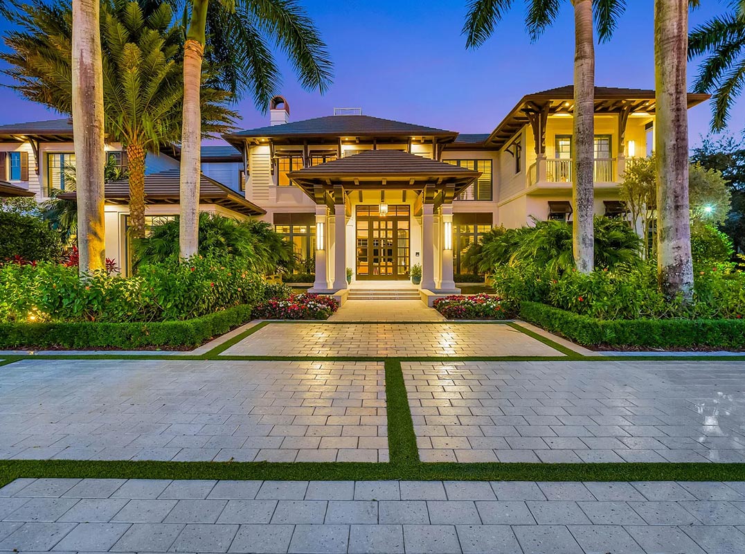 Exceptional Estate in Old Palm Golf Club