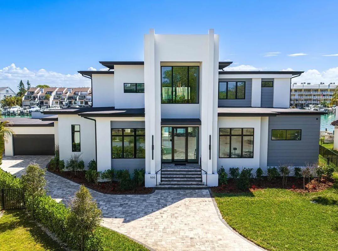 Waterfront Yachting Lifestyle