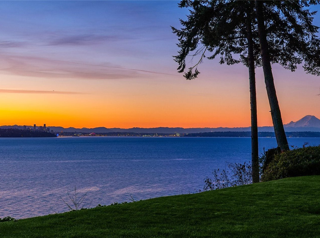 Rare Bainbridge Island Waterfront