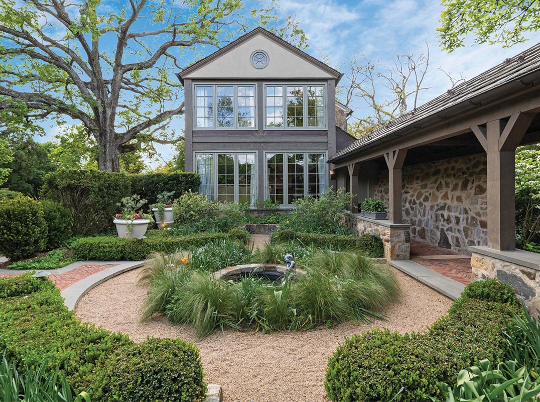 Elegant Ballantrae Estate Blending History & Luxury