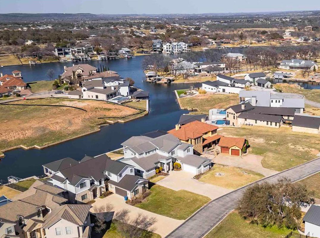 Turnkey Waterfront Escape On Lake LBJ