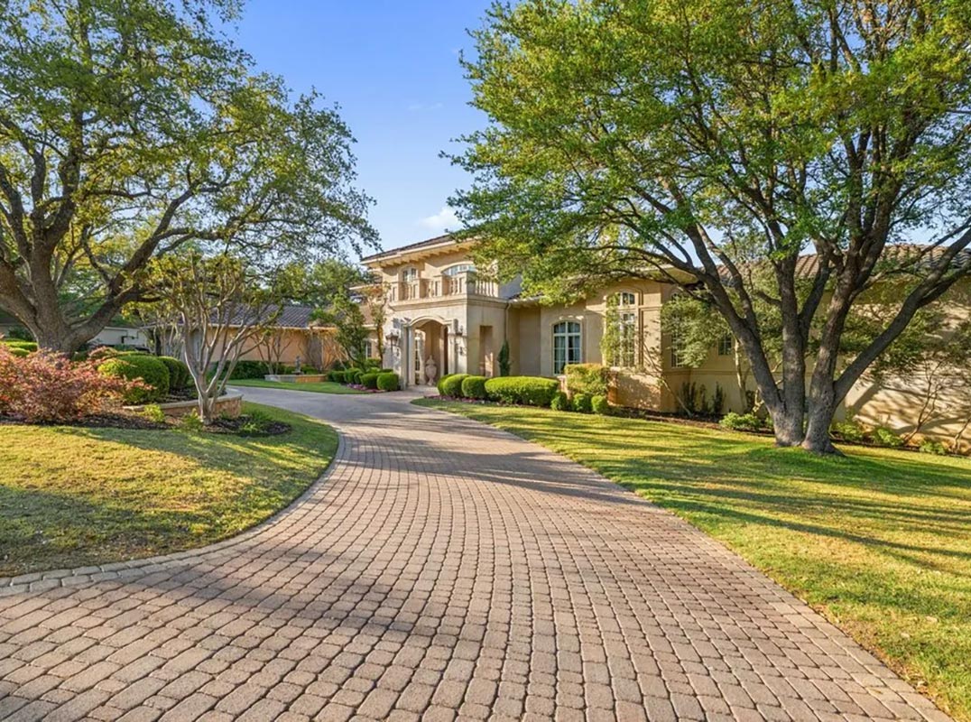 A Rare Combination Of Space, Privacy, And Thoughtful Design