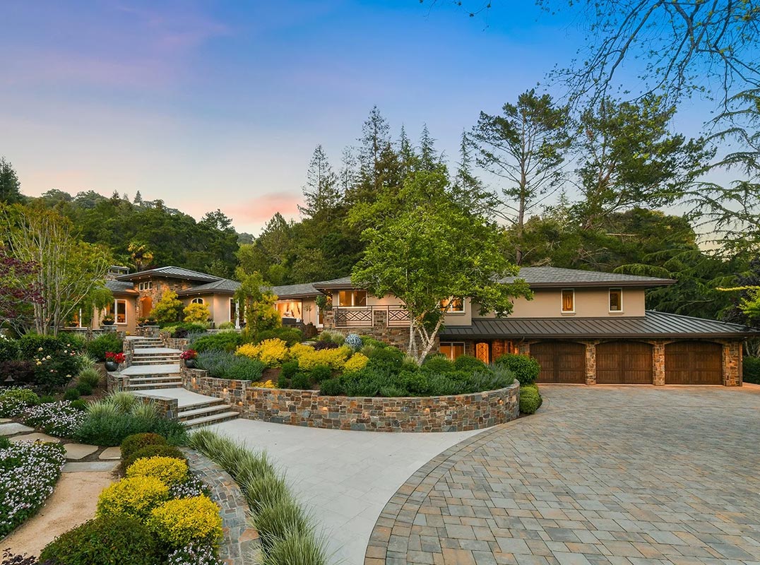 Luxury Estate In Coveted Happy Valley