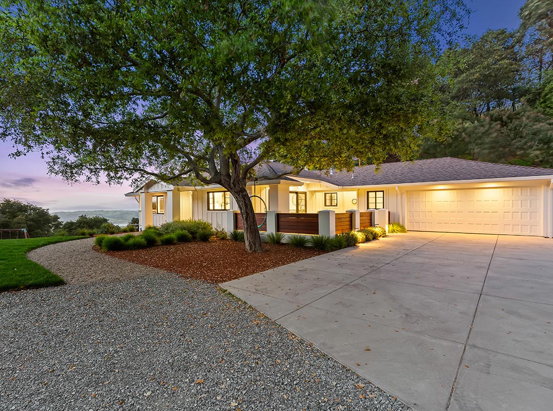 Special Napa-inspired view property in the Orinda hills