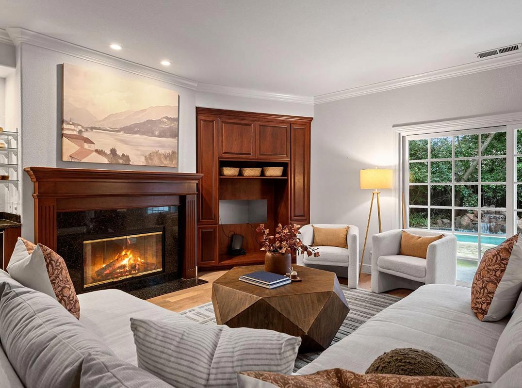 Stunning Custom Build - Private Lane in Sierra Oaks!