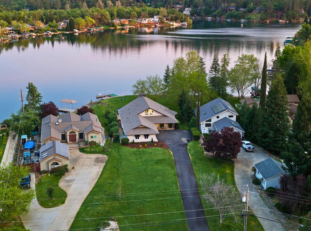 Resort Caliber Living at Northern California’s Premier Lakefront Estate