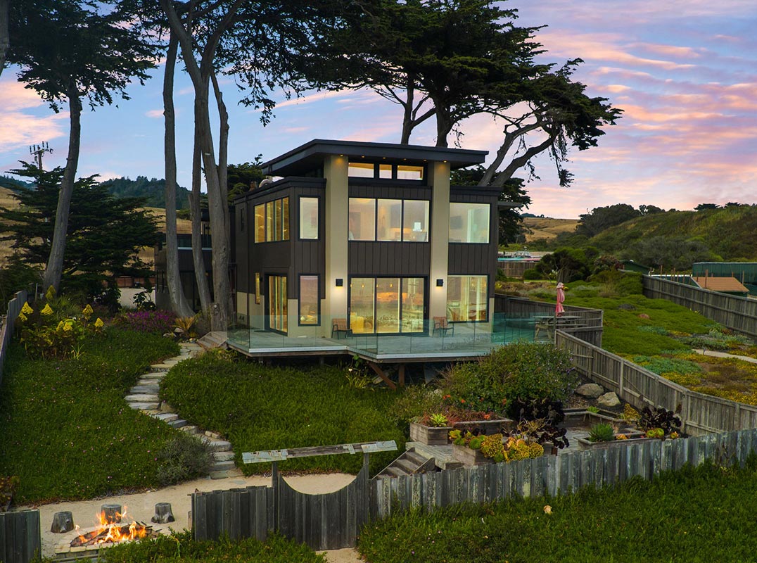 The Landing -- Rare Modern Oceanfront Sanctuary