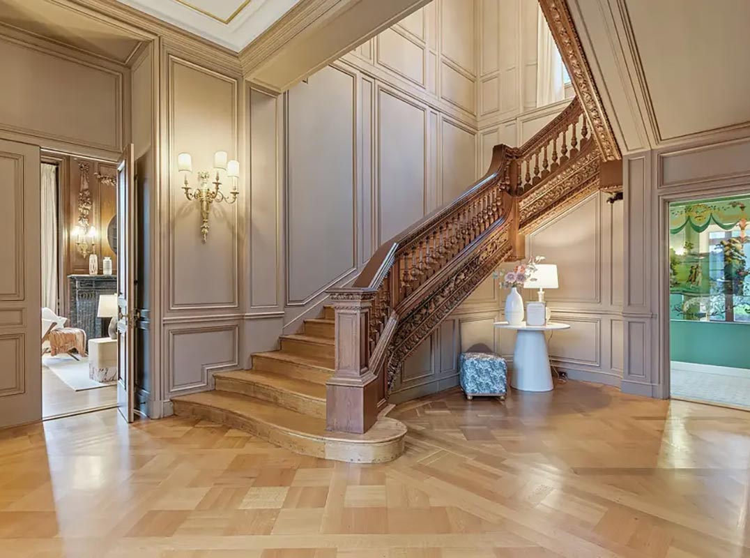 The Crosby Estate, Hillsborough