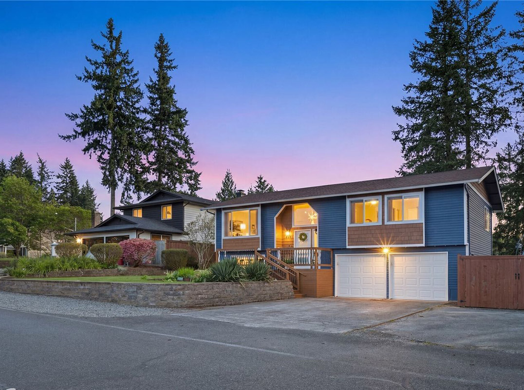 Remodeled Tapps Island Residence