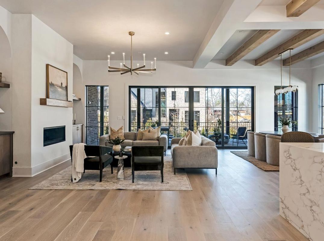 Luxury Living In 37215