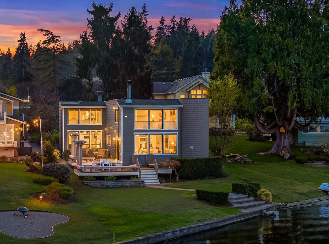 Serene Lake Sammamish Residence