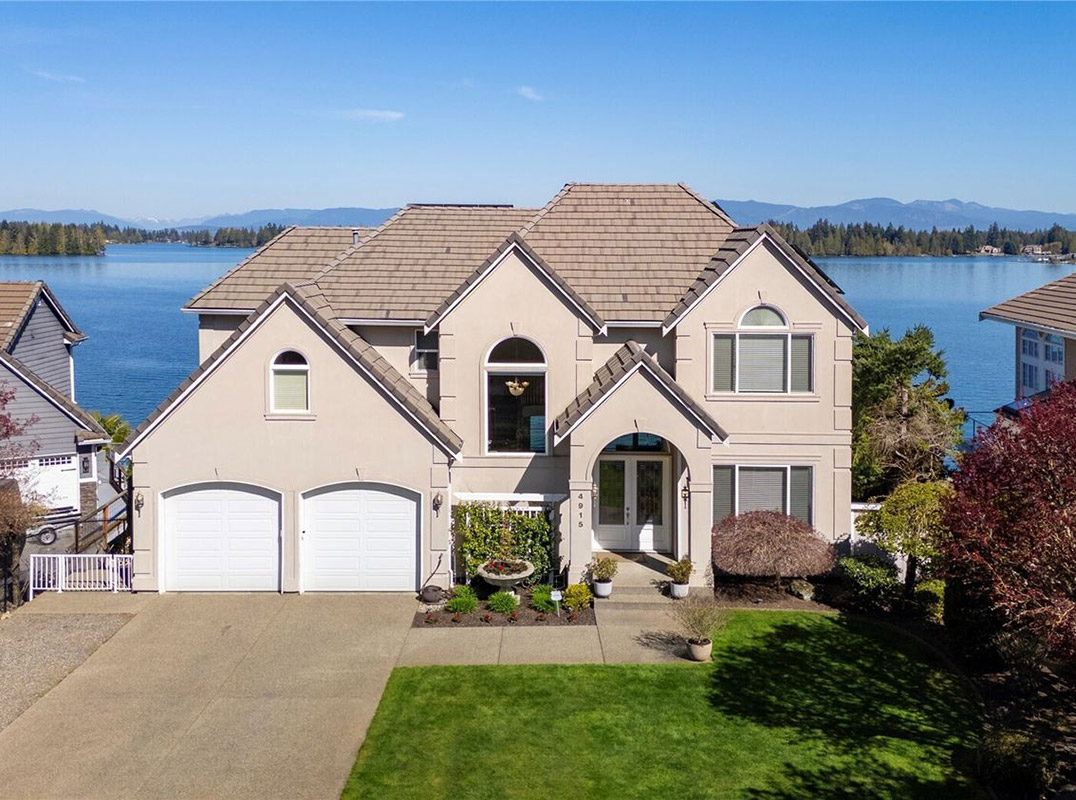 Premier Lake Tapps Waterfront