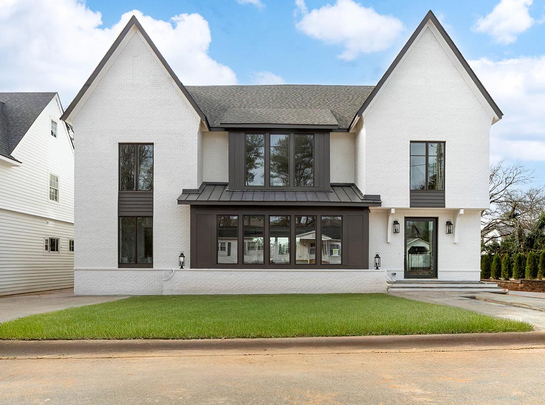 New Construction and Walking Distance to Downtown Davidson