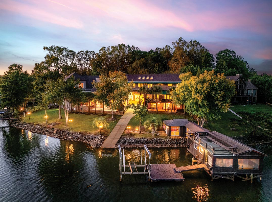 Custom-built Waterfront Home on Lake Wylie