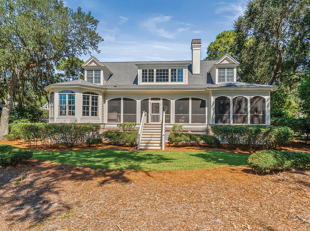 Fabulous Deep Water Custom Estate on Distant Island