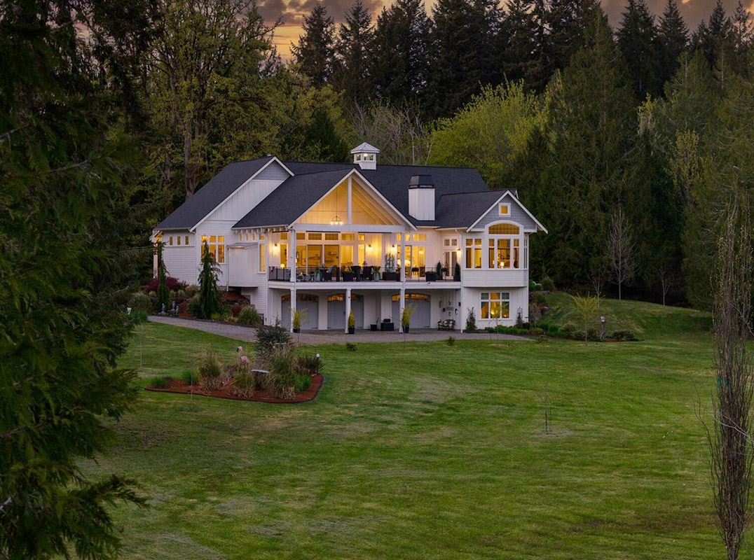 Experience Elevated Living