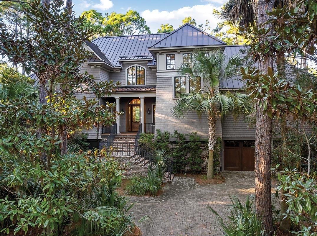 Private Retreat with Breathtaking Views of Blue Heron Pond
